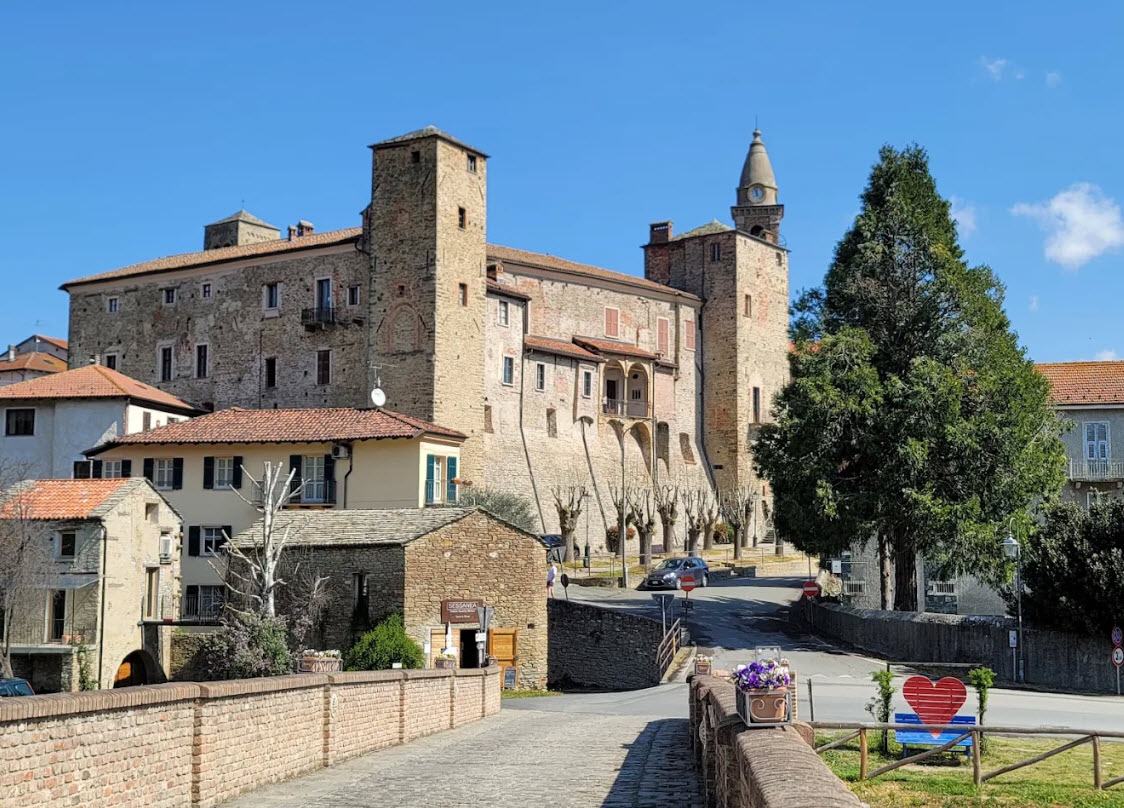 Castello di Monastero Bormida, Italy